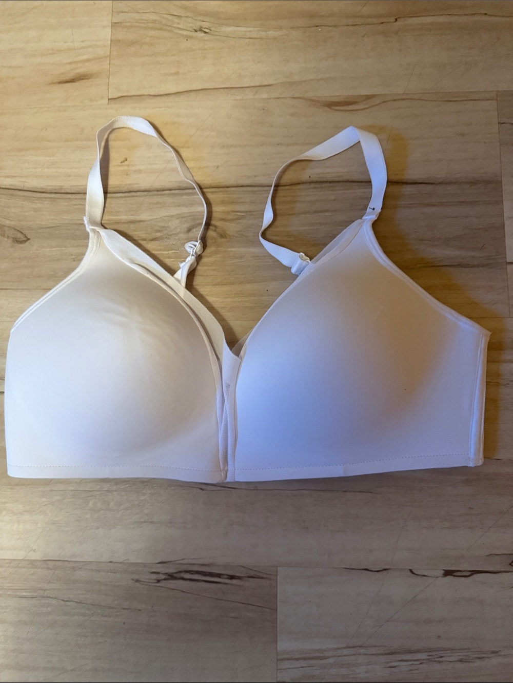 Leonisa Supportive Wireless Push Up Bra Size 36B White